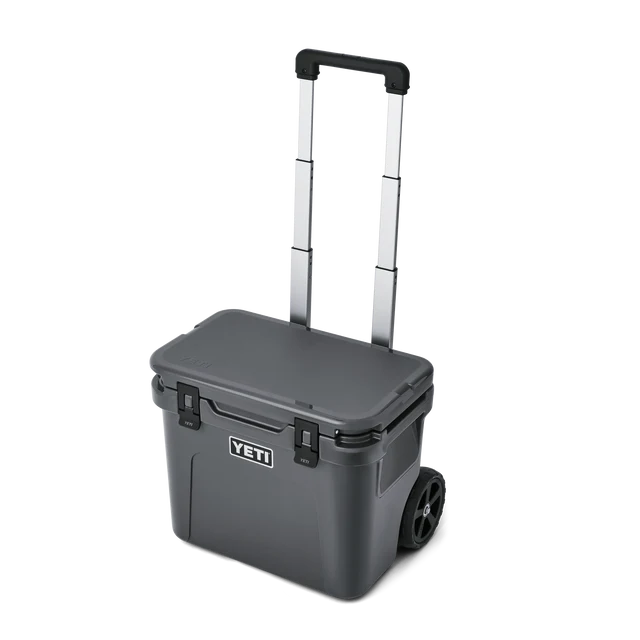 Yeti Roadie 32 Wheeled Hard Cooler Charcoal